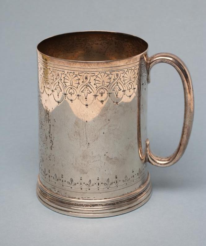 A LATE VICTORIAN SILVER MUG Image