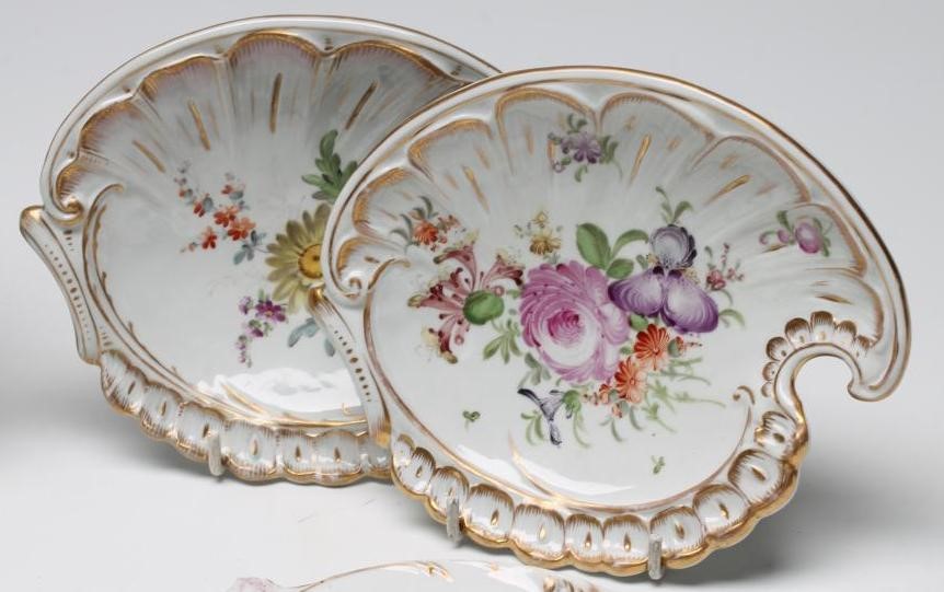 A COMPOSITE DRESDEN PORCELAIN PART SERVICE Image