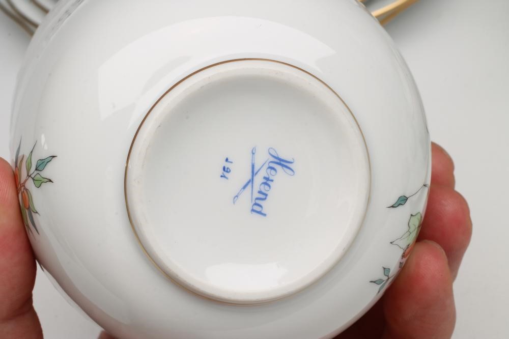 A HEREND PORCELAIN TEA SERVICE Image