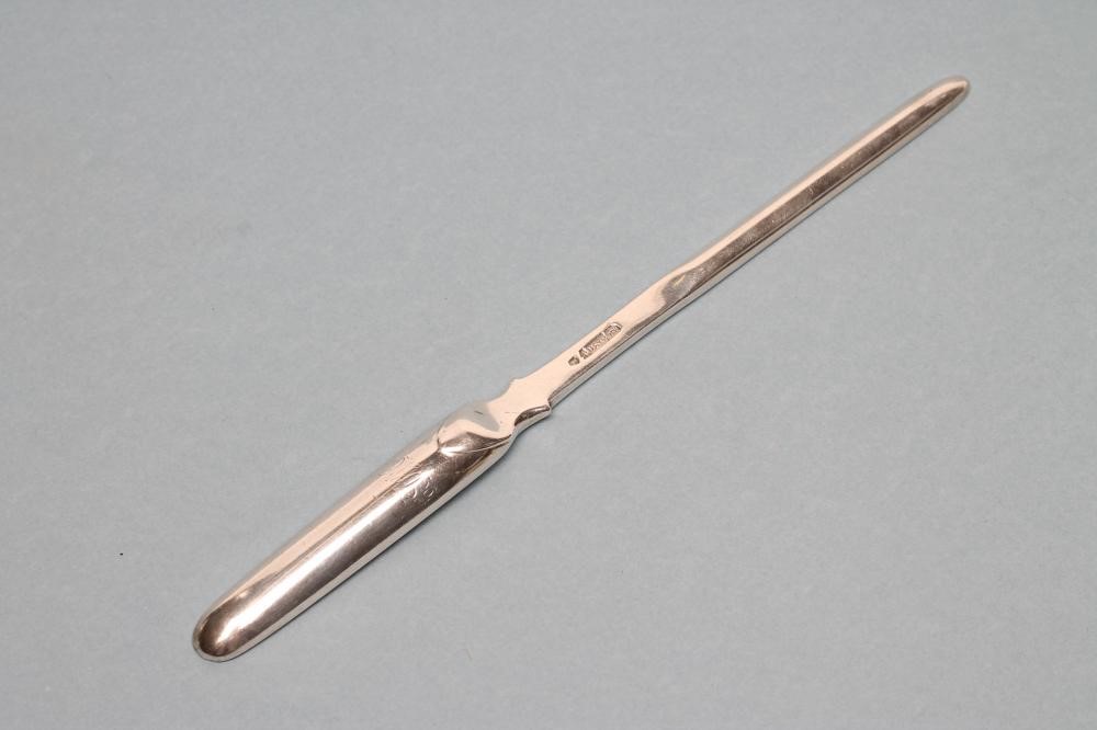 A GEORGE III COLONIAL SILVER MARROW SCOOP Image