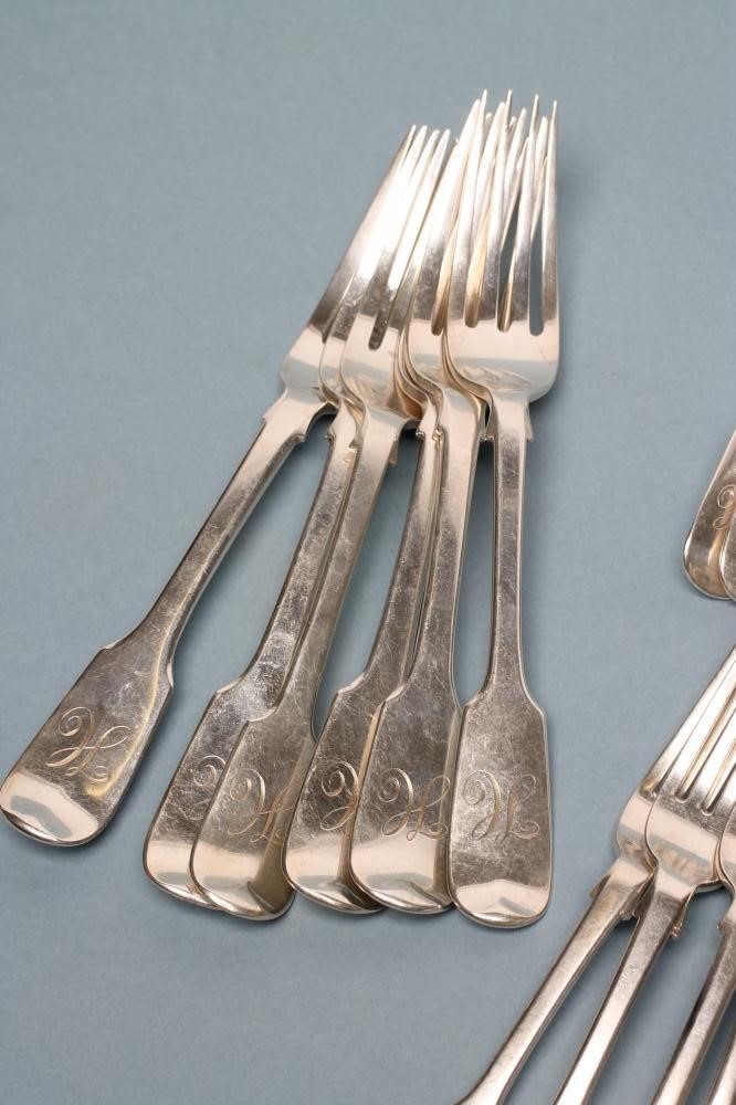 *A SILVER MATCHED AND COMPOSITE PART TABLE SERVICE in Fiddle pattern Image