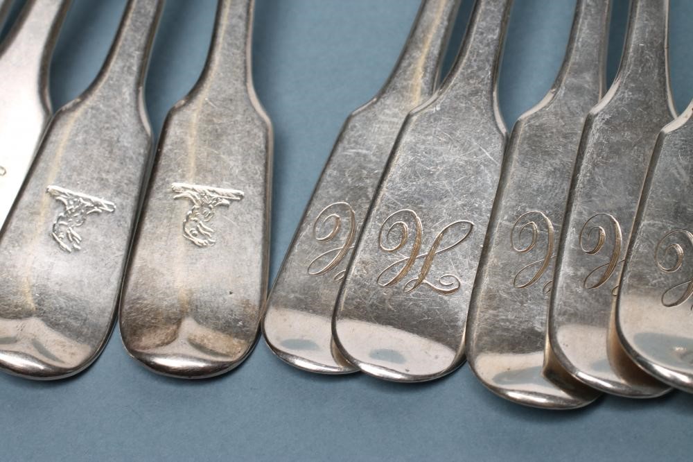 *A SILVER MATCHED AND COMPOSITE PART TABLE SERVICE in Fiddle pattern Image