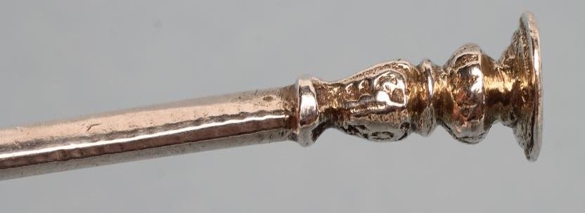 A CHARLES II SILVER SEAL TOP SPOON Image