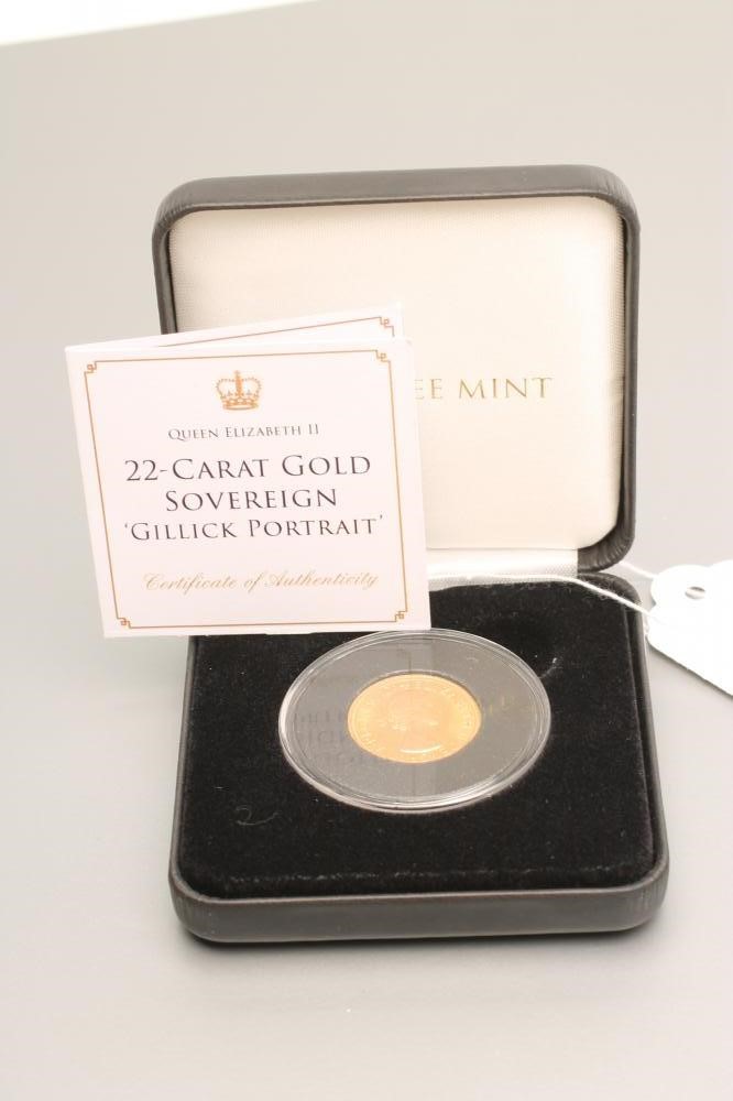 AN ELIZABETH II GOLD SOVEREIGN Image