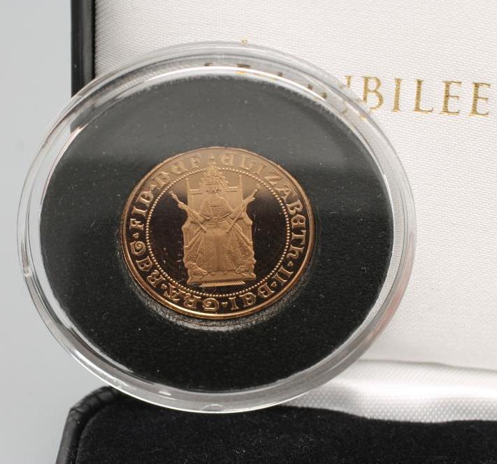 AN ELIZABETH II GOLD SOVEREIGN Image