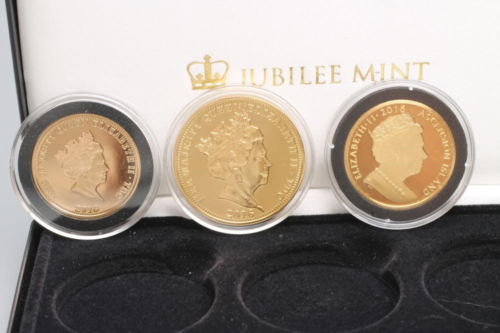 AN ELIZABETH II GOLD PROOF 90TH BIRTHDAY SET Image