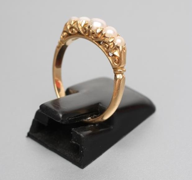AN EDWARDIAN RING Image