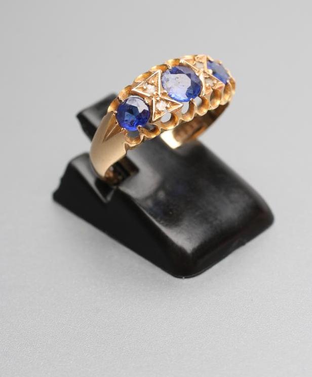 AN EDWARDIAN RING Image