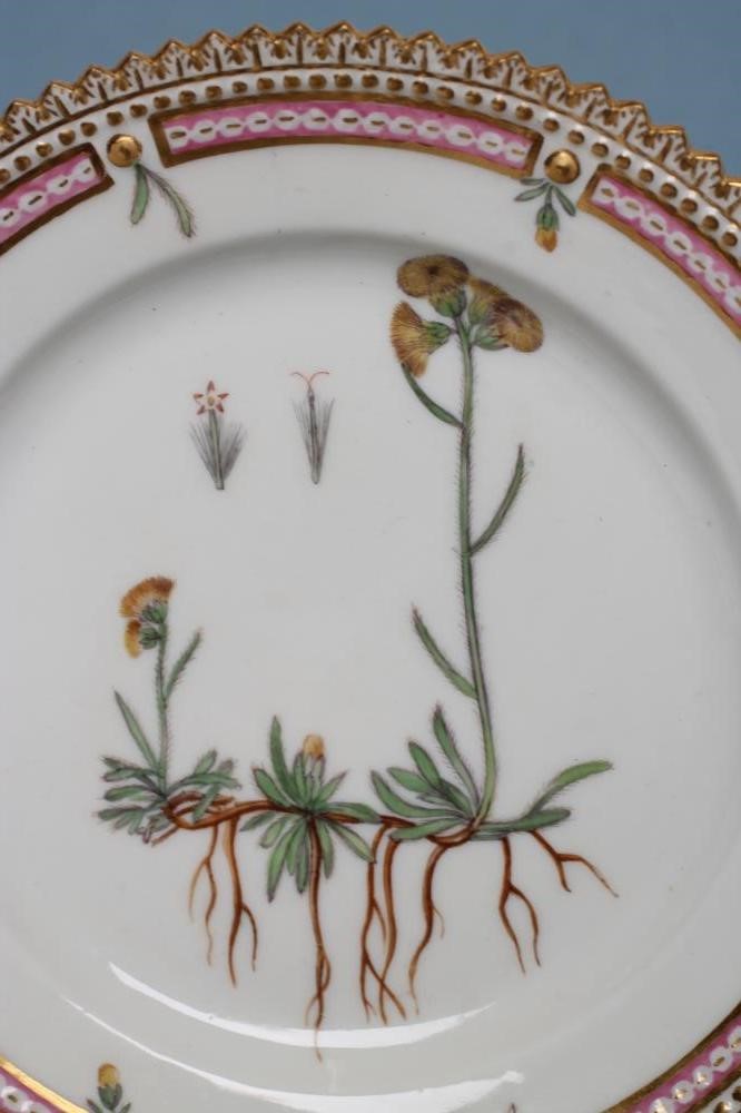 A SET OF THREE ROYAL COPENHAGEN PORCELAIN "FLORA DANICA" TEA PLATES Image