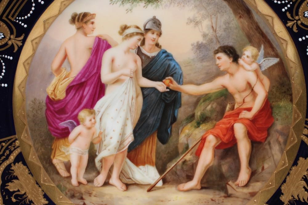 A VIENNA PORCELAIN CABINET PLATE Image