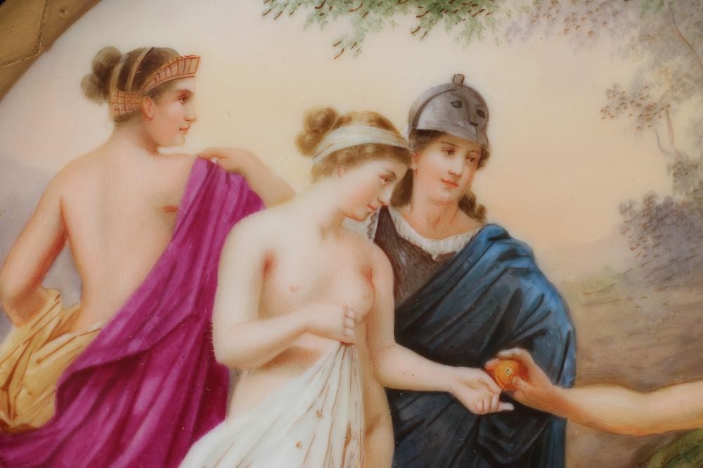 A VIENNA PORCELAIN CABINET PLATE Image