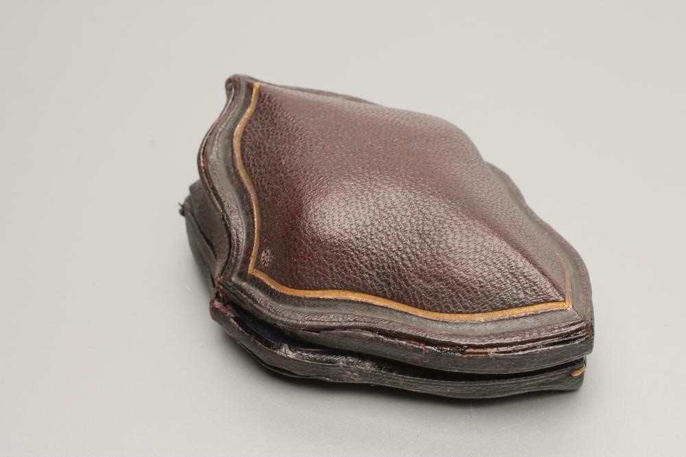 A VICTORIAN DIAMOND SPRAY BROOCH Image