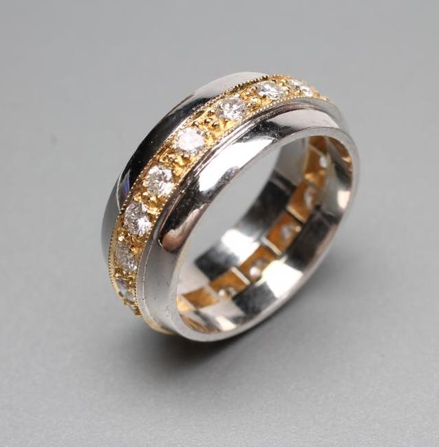 A DAVID J MORRIS DIAMOND SET BAND Image