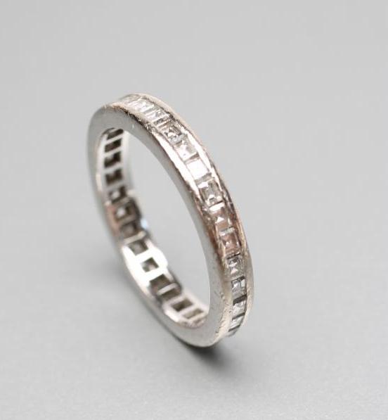A DIAMOND ETERNITY RING Image
