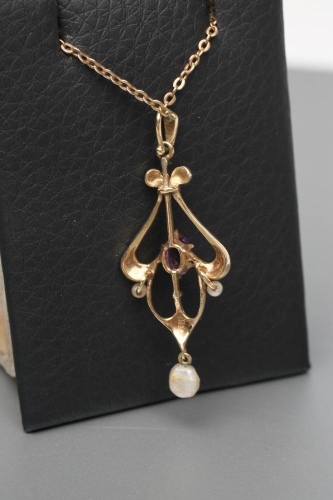 AN EDWARDIAN PENDANT Image