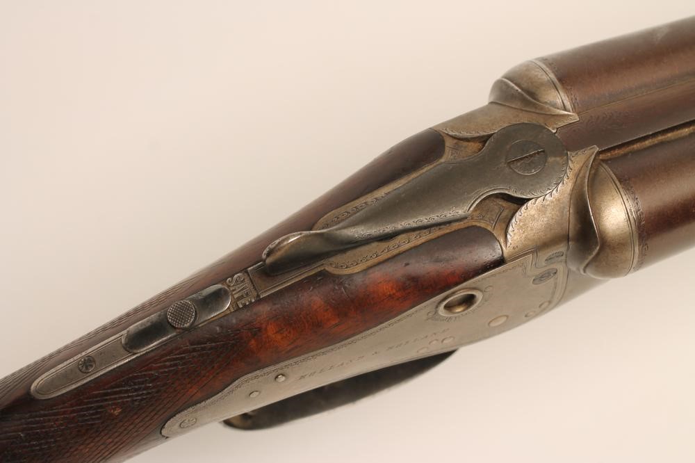 A HOLLAND & HOLLAND BACK-ACTION SIDELOCK 12 BORE SHOTGUN Image