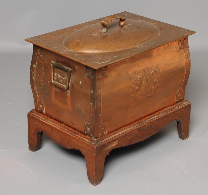 AN ARTS AND CRAFTS COPPER COAL BOX Image