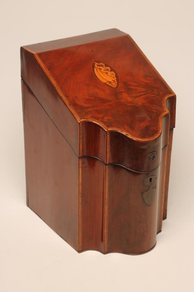 A GEORGIAN MAHOGANY KNIFE BOX Image