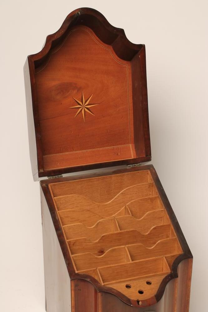 A GEORGIAN MAHOGANY KNIFE BOX Image