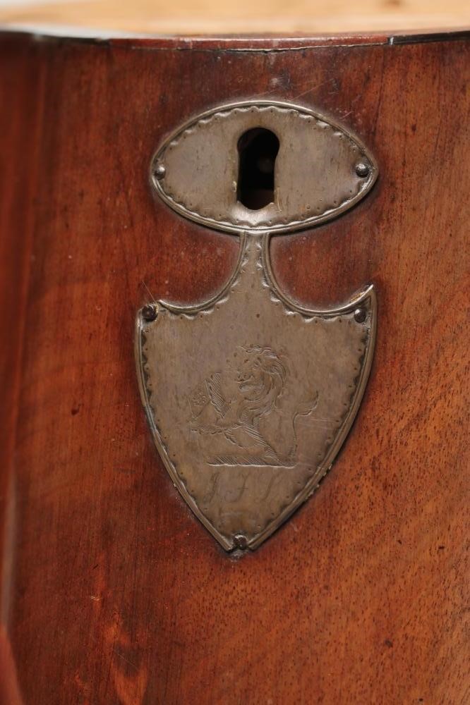 A GEORGIAN MAHOGANY KNIFE BOX Image