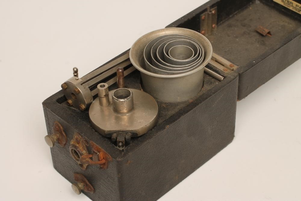 A PETER PAN GRAMOPHONE with folding record platform and collapsing alloy horn Image