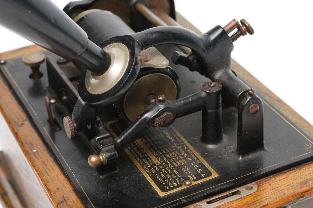 AN EDISON STANDARD PHONOGRAPH Image