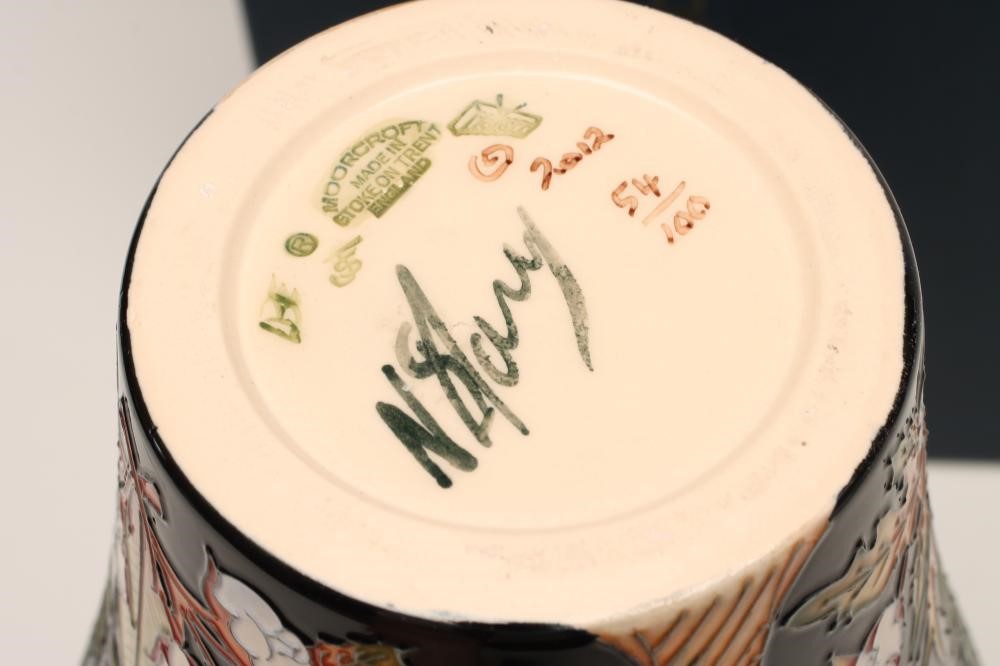 A MOORCROFT POTTERY VASE Image