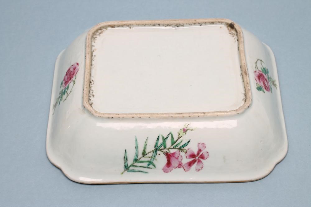 A CANTONESE PORCELAIN OBLONG VEGETABLE TUREEN AND COVER with re-entrant corners Image