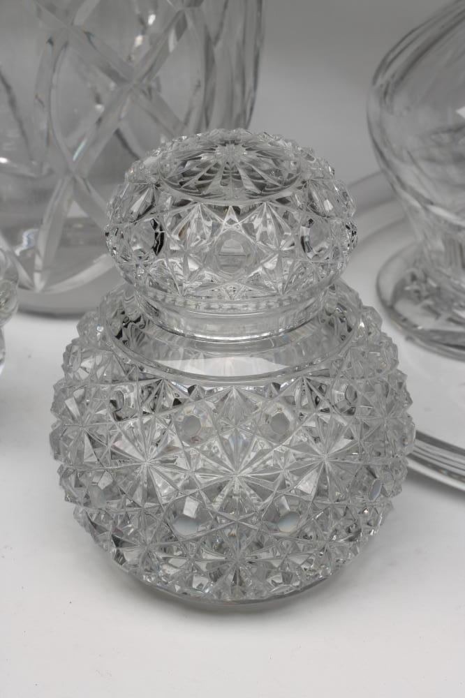 A COLLECTION OF BACCARAT GLASS Image