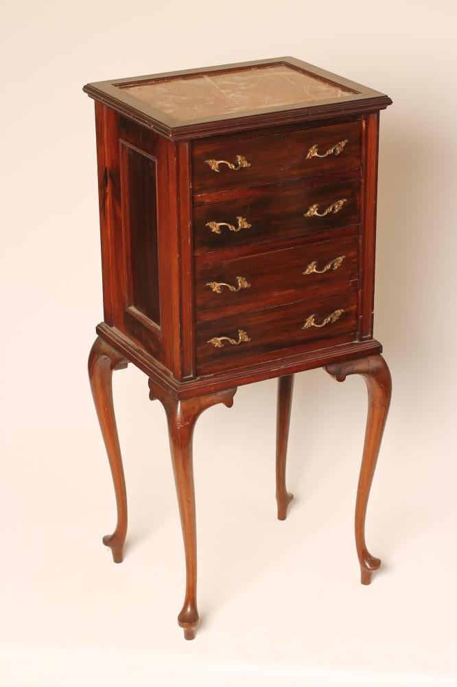 A SMALL LATE VICTORIAN MAHOGANY CABINET Image