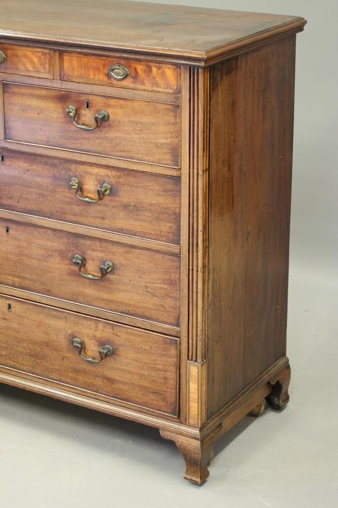 A GEORGIAN MAHOGANY CHEST Image