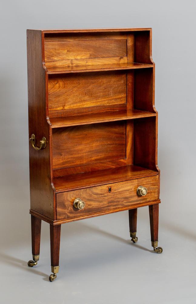 A GEORGIAN MAHOGANY SMALL "WATERFALL" BOOKCASE Image