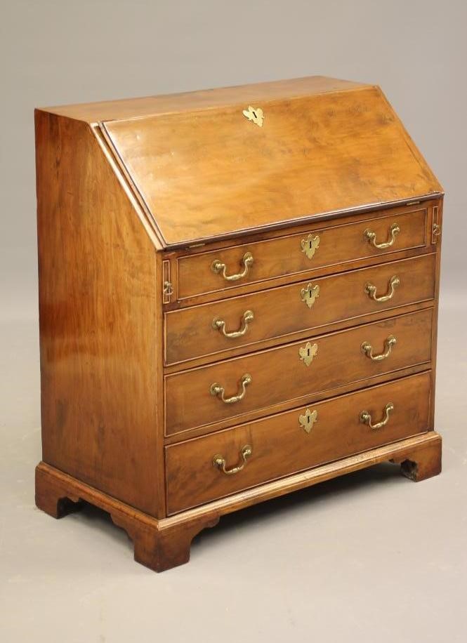 A GEORGIAN YEW WOOD BUREAU Image