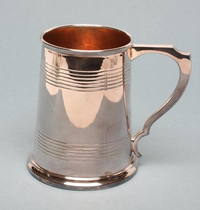 A SILVER HALF PINT MUG Image