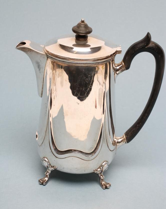 AN ART NOUVEAU SILVER HOT WATER JUG Image