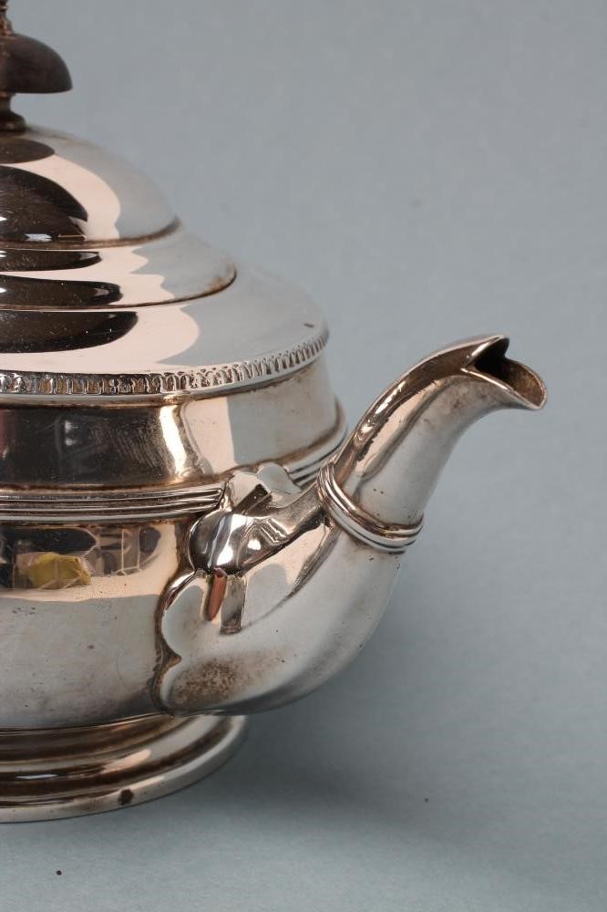 A THREE PIECE SILVER TEA SERVICE Image