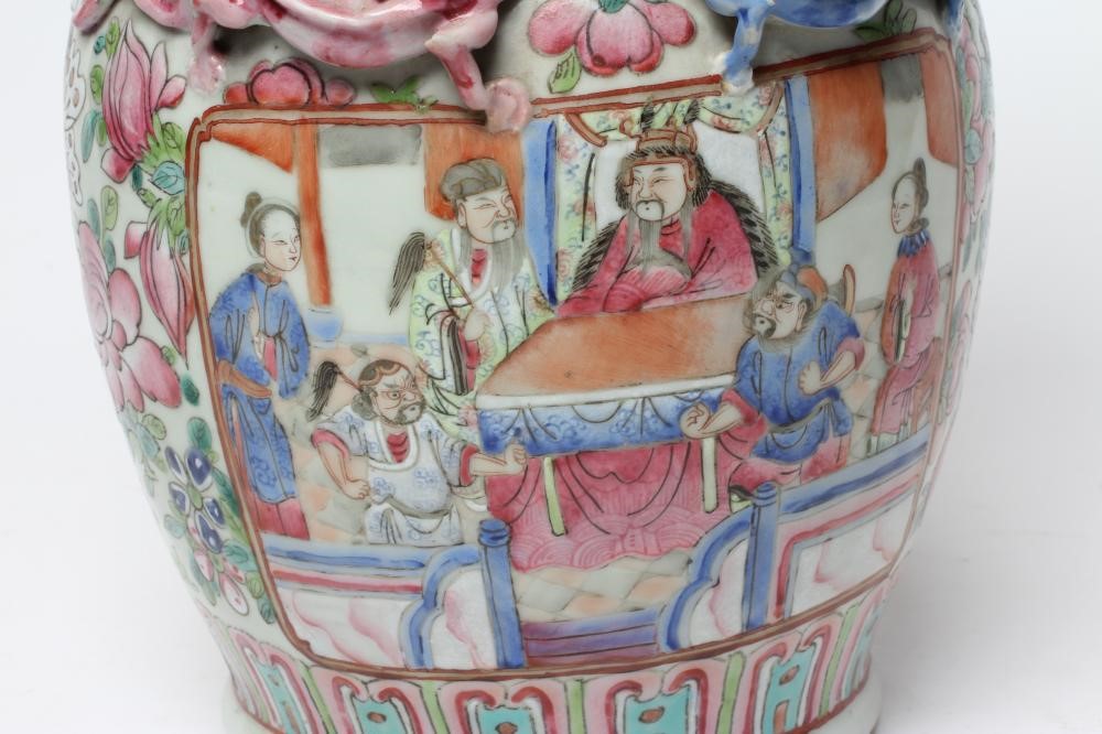 A CANTONESE PORCELAIN FAMILLE ROSE VASE of baluster form with chi-long handles and salamanders Image