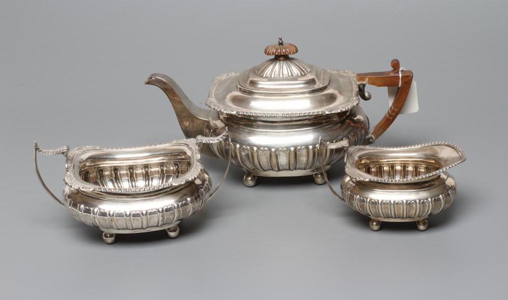 AN EDWARDIAN SILVER THREE PIECE TEA SERVICE Image