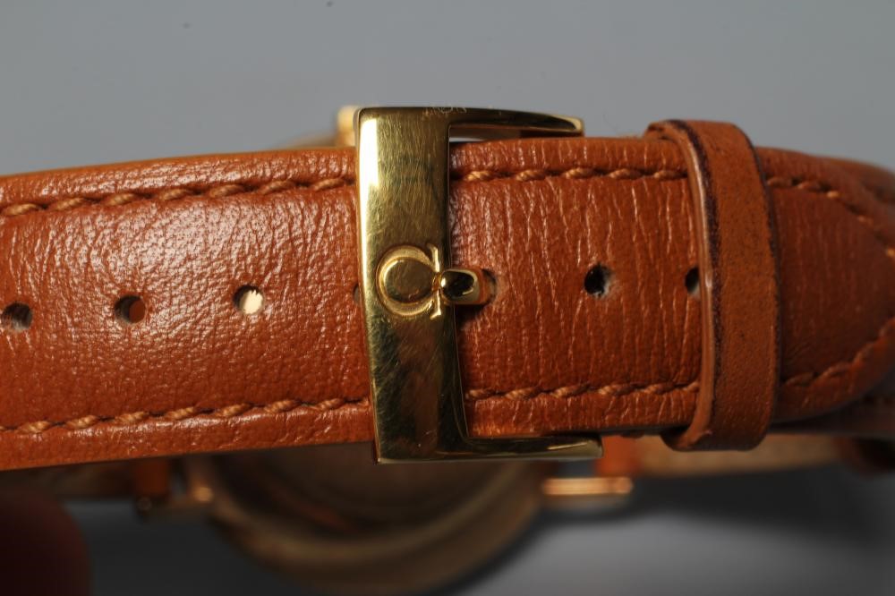 A GENTLEMAN'S 9CT GOLD OMEGA DRESS WRISTWATCH Image