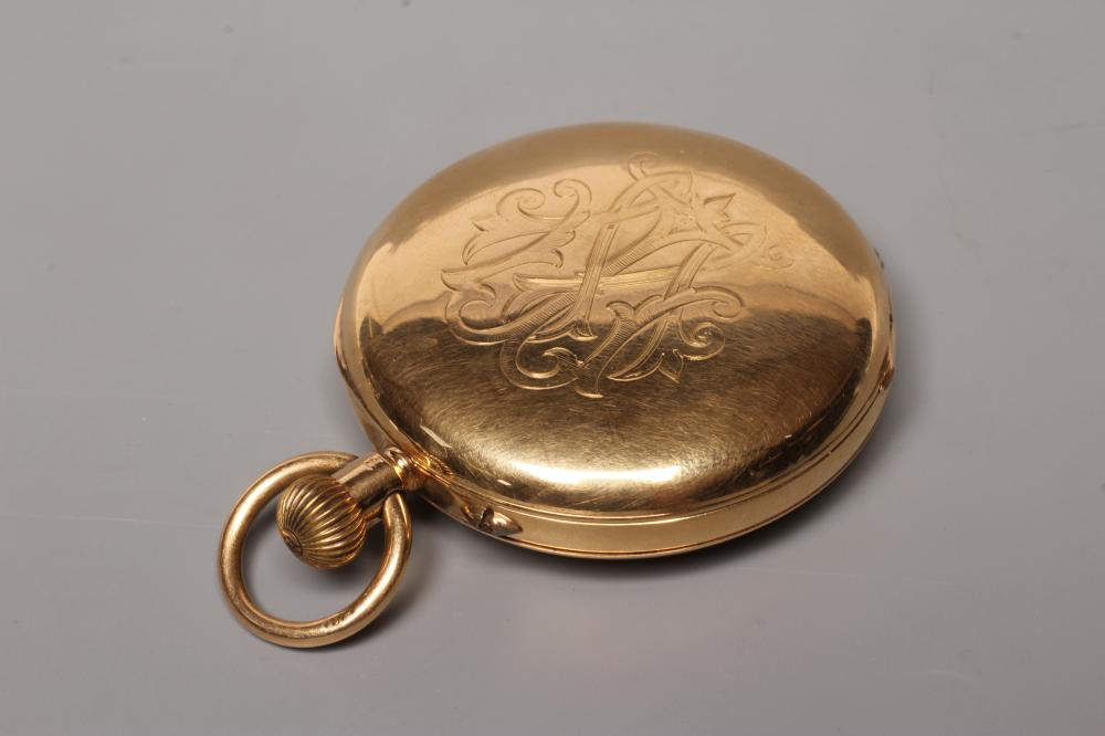 A LATE VICTORIAN 18CT GOLD TOP WIND HUNTER POCKET WATCH Image