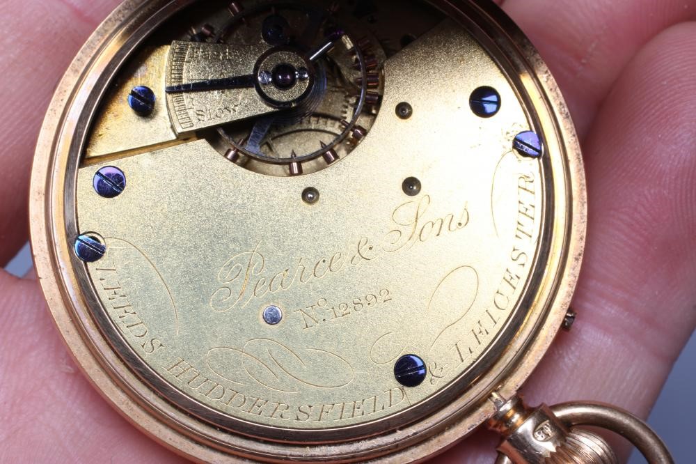 A LATE VICTORIAN 18CT GOLD TOP WIND HUNTER POCKET WATCH Image