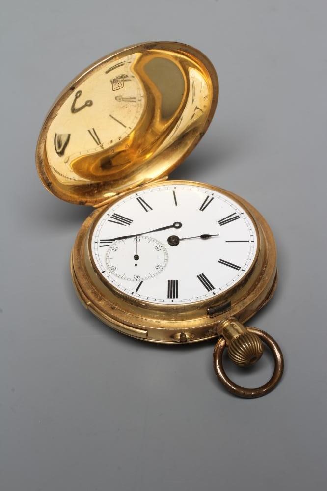 AN EDWARDIAN TOP WIND HUNTER POCKET WATCH stamped 18K Image