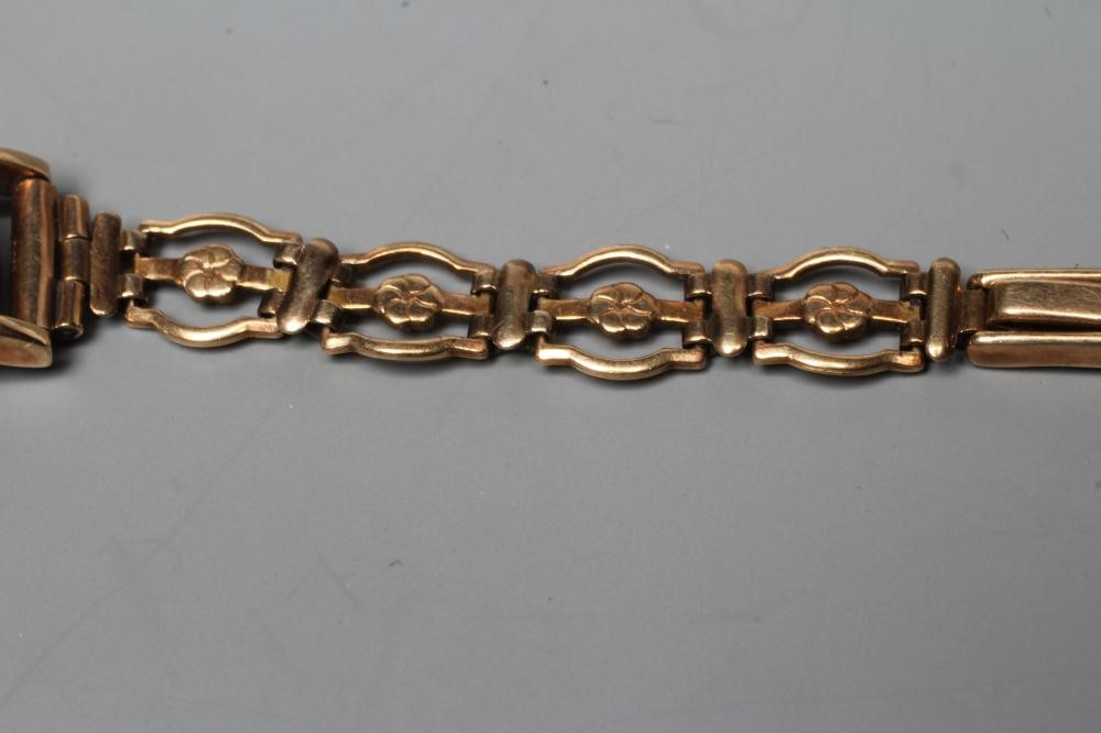 A LADY'S 9CT GOLD GIRARD PERREGAUX WRISTWATCH Image