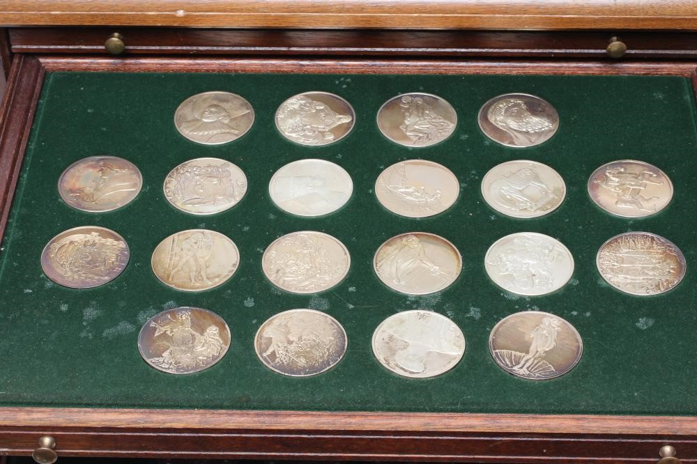 THE 100 GREATEST MASTERPIECES SILVER MEDALLION COLLECTION Image