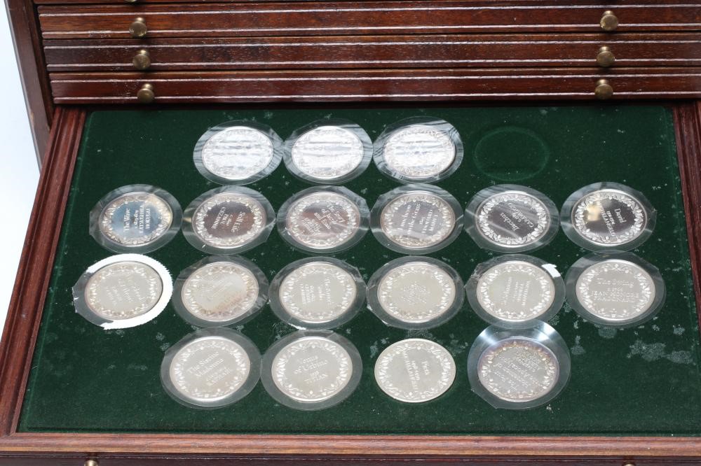 THE 100 GREATEST MASTERPIECES SILVER MEDALLION COLLECTION Image