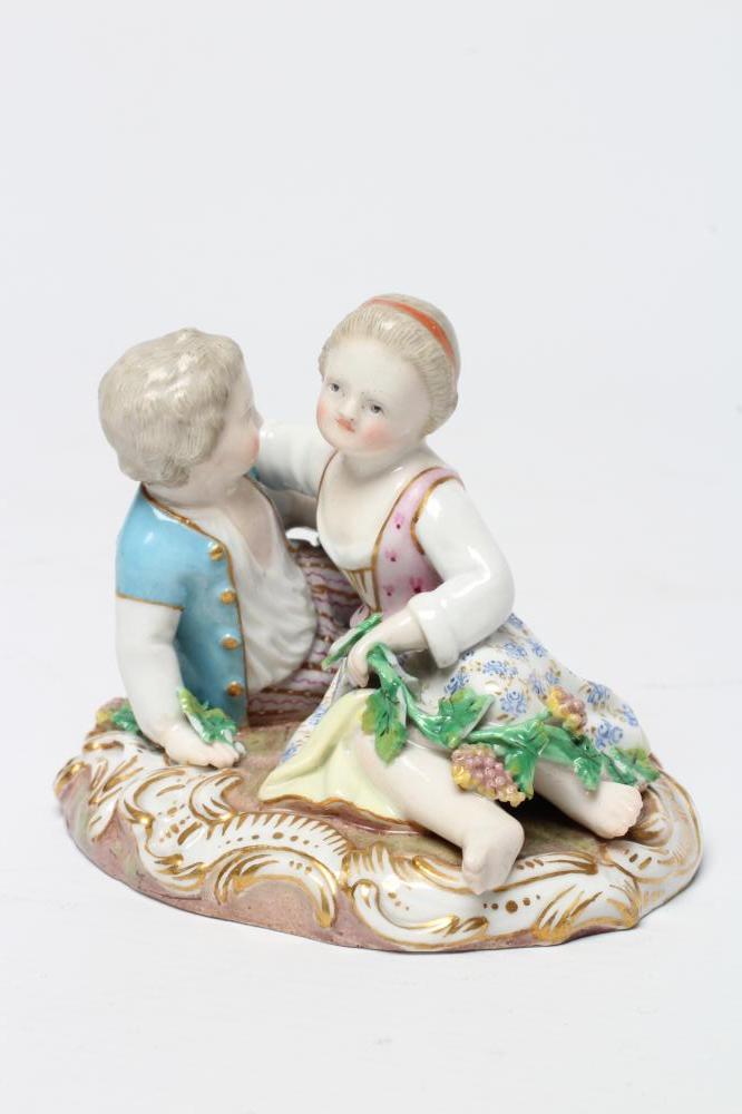 A MEISSEN PORCELAIN FIGURE GROUP Image