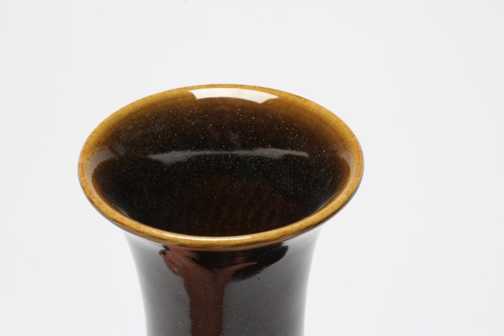 A CHINESE TEA DUST GLAZED STONEWARE LARGE BOTTLE VASE, unmarked, 15" high (Est. plus 24% premium Image