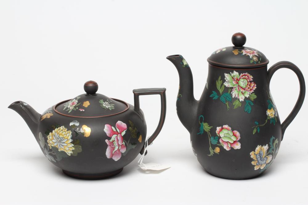 A WEDGWOOD BLACK BASALT TEAPOT AND COFFEE POT WITH COVERS Image
