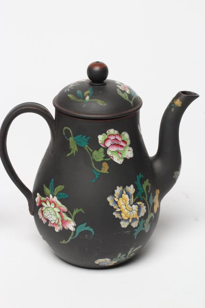 A WEDGWOOD BLACK BASALT TEAPOT AND COFFEE POT WITH COVERS Image