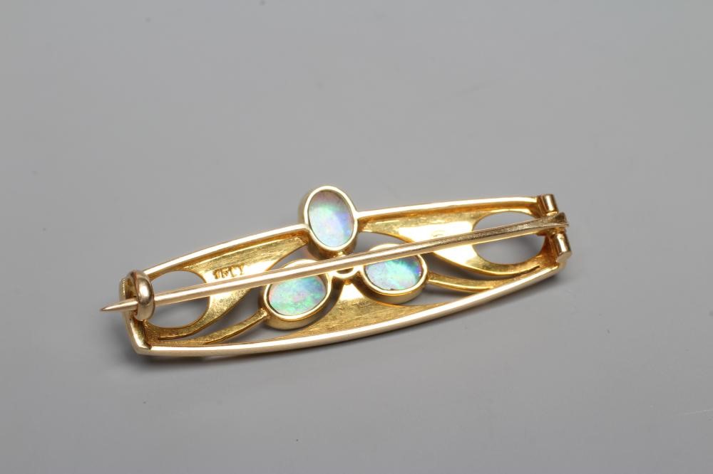 A MURRLE BENNETT ART NOUVEAU BROOCH Image